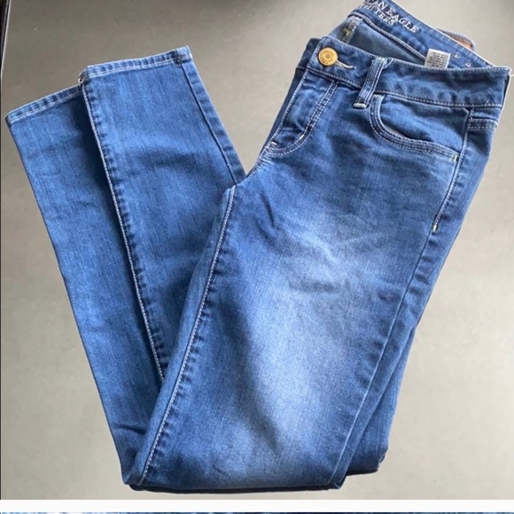 3 pairs for $45 AE Jeggings, Size 4. - Picture 6 of 7